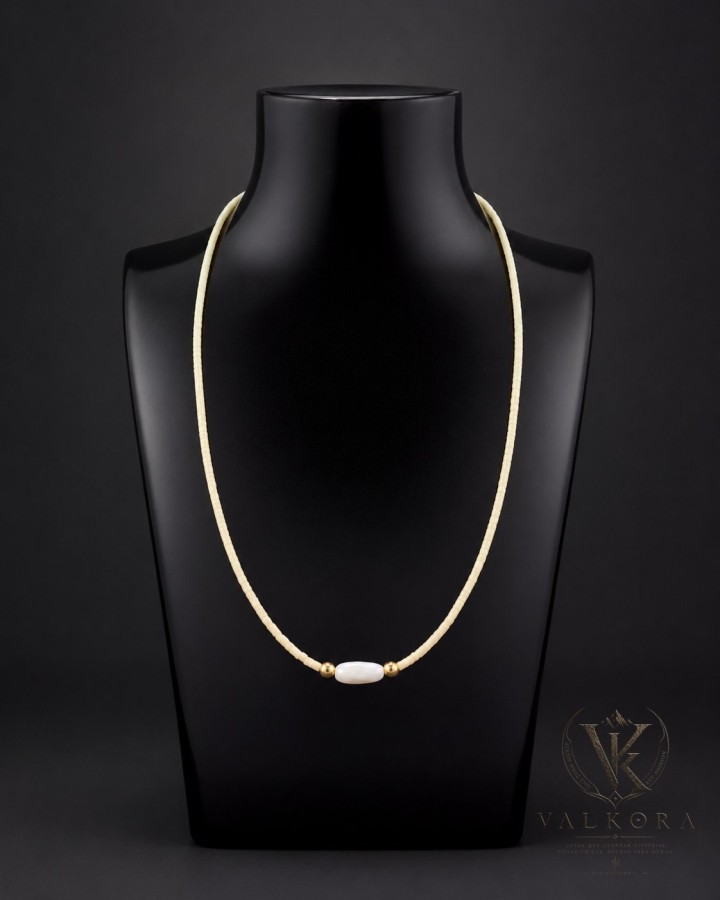 Collar Luz de Freyja de nácar y enchape en oro | Valkora